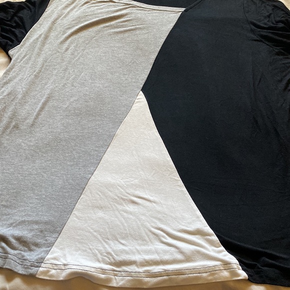 Sarin Mathews Short-sleeve Top Abstract Asymmetrical Neck - Bundle (2) Size XXL - Picture 12 of 14